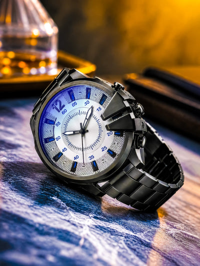 LOOKHAA Men Dial & Stainless Steel Bracelet Style Straps Analogue Watch