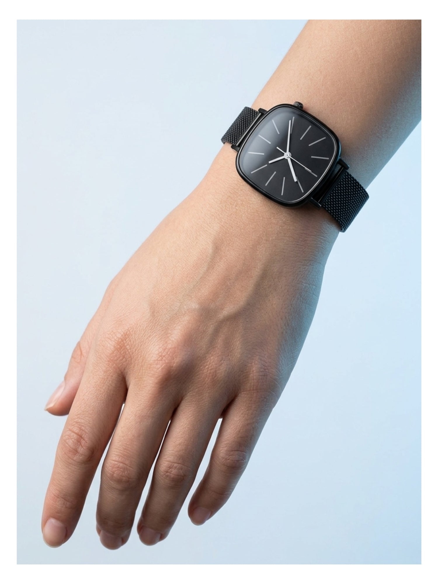 LOOKHAA Women Black Magnetic Bracelet Analogue Watch lookhaa